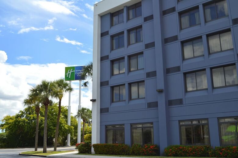 Hotel Holiday Inn Express & Suites Miami - Hialeah