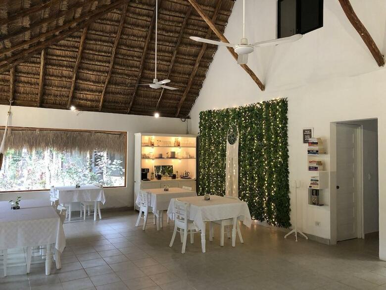 Hotel Maya Eco Village