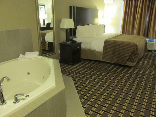Hotel Sigma Inn & Suites