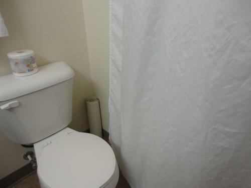 Hotel Perfect Inns & Suites