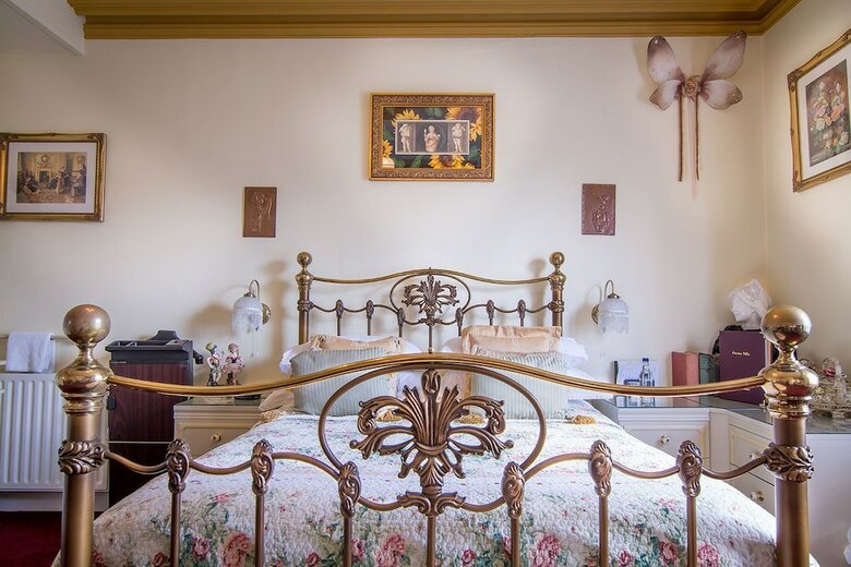 Hotel Creston Villa Guest House