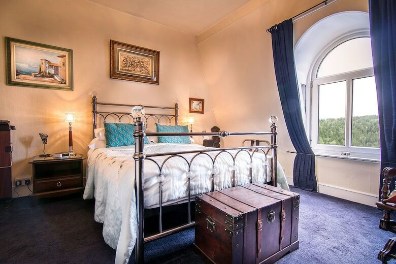 Hotel Creston Villa Guest House