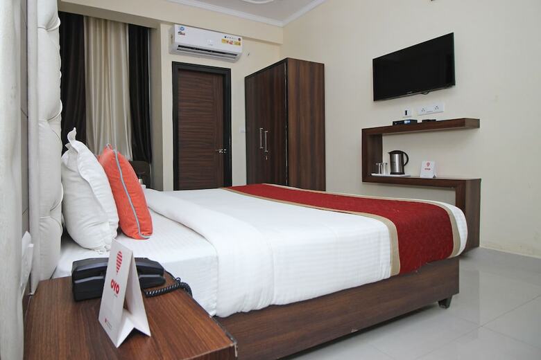 Oyo 9424 Hotel Eden