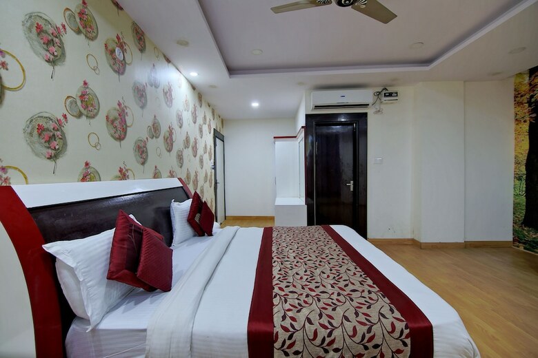 Oyo 8764 Hotel Green View Palace