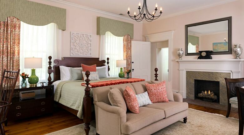 Bed & Breakfast Ashford Acres Inn