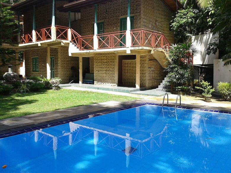 Hotel Hareesha Holiday Resort
