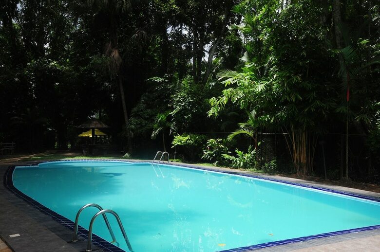 Hotel Hareesha Holiday Resort