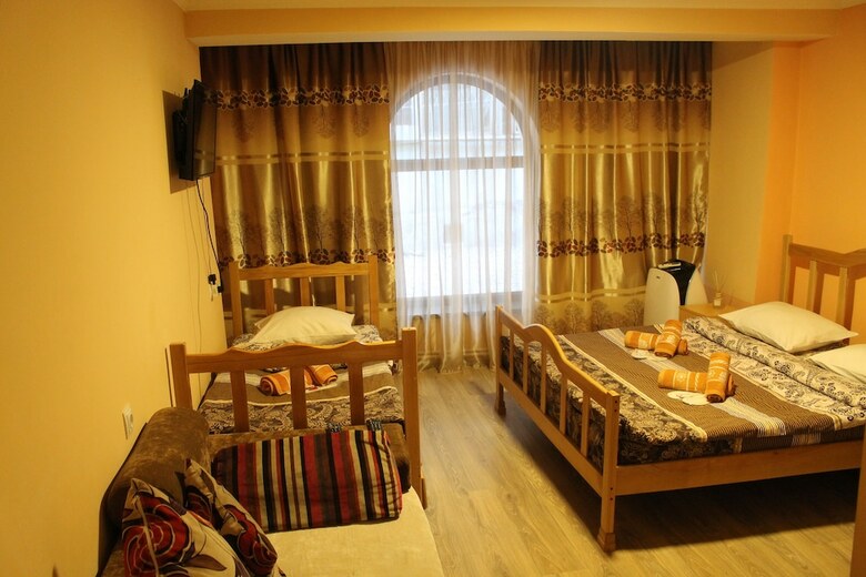 Hostal Old Yerevan Hostel & Tours