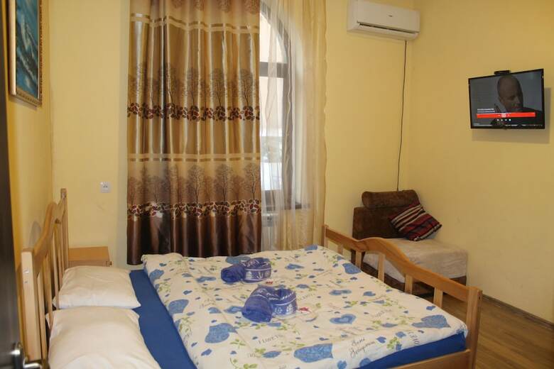 Hostal Old Yerevan Hostel & Tours