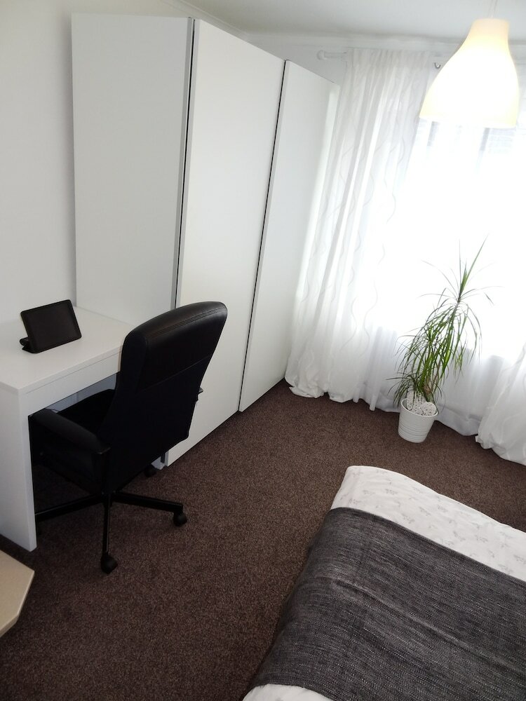 Hotel Double Room In Welcoming Home