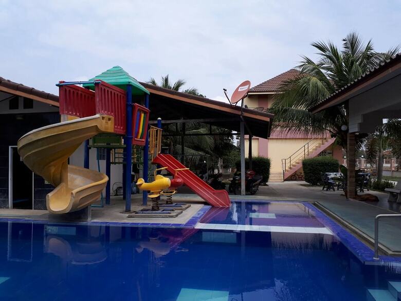 Hotel P & P Resort