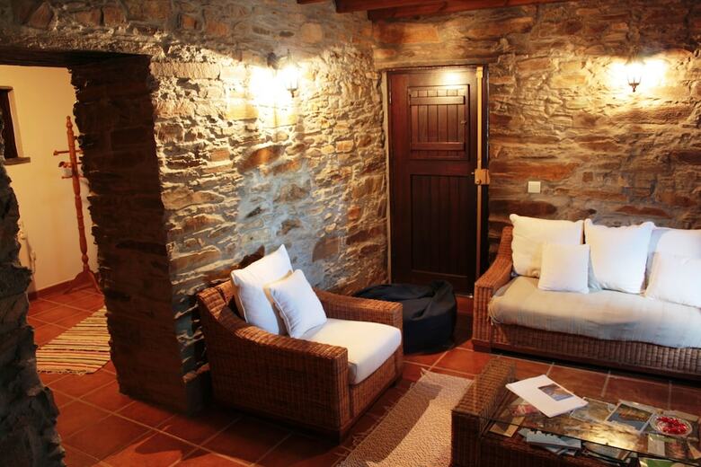 Casas de Pedra - Casa Da Av�