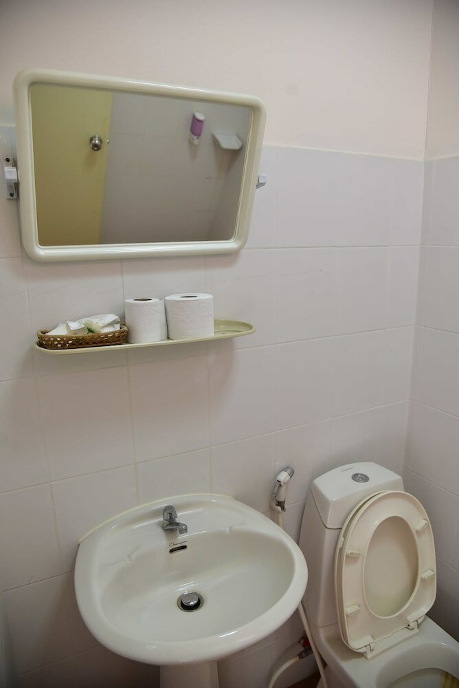 Hotel Phuranya Resort