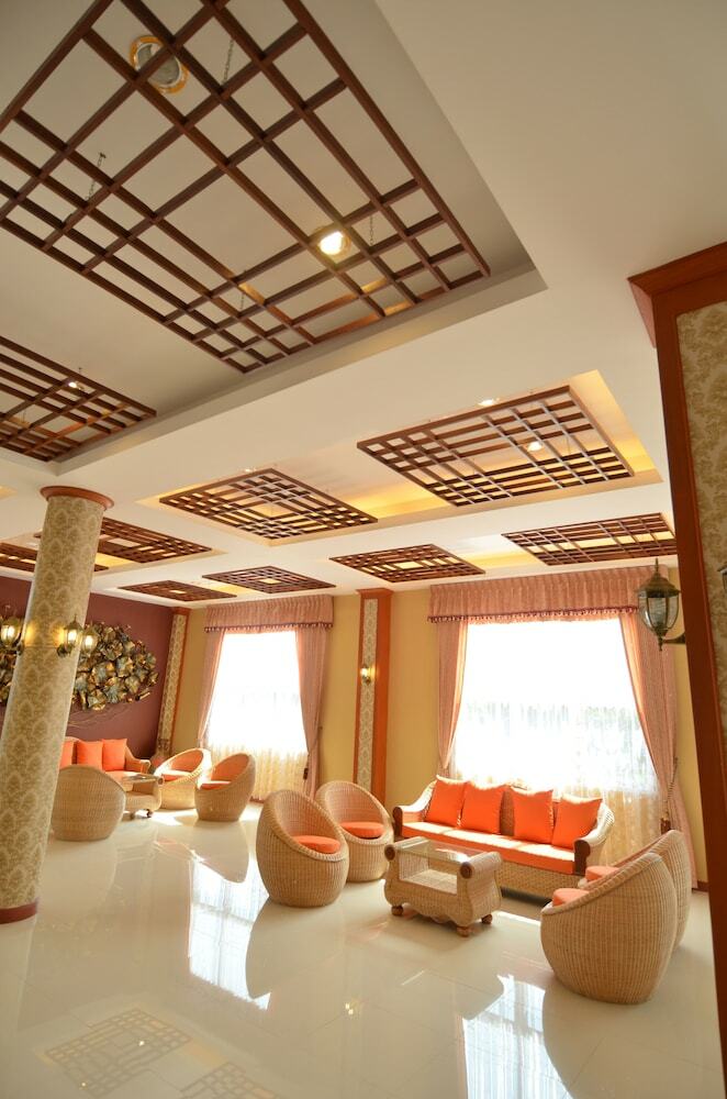 Hotel Phuranya Resort