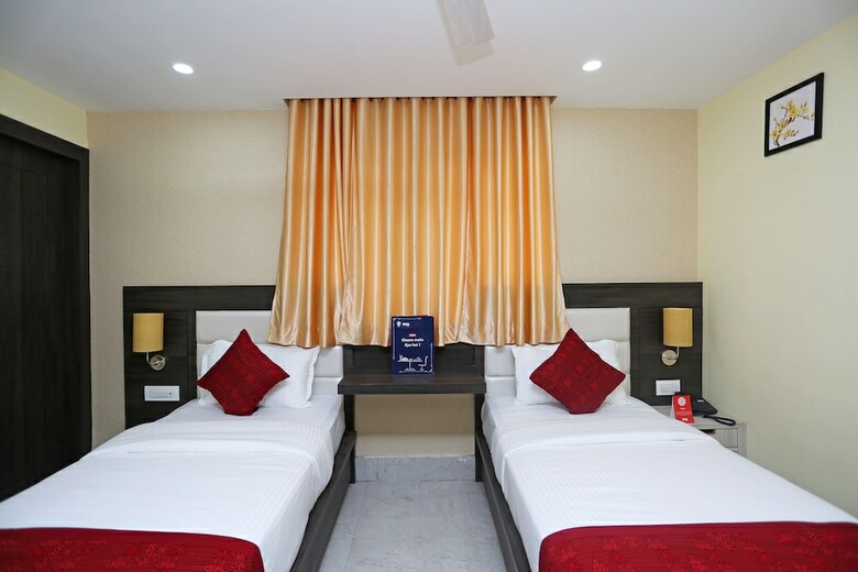Oyo 6709 Hotel L N International