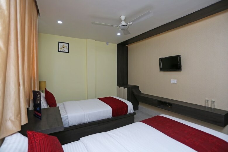 Oyo 6709 Hotel L N International