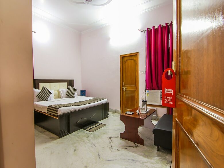 Oyo 9008 Hotel Jmd Inn