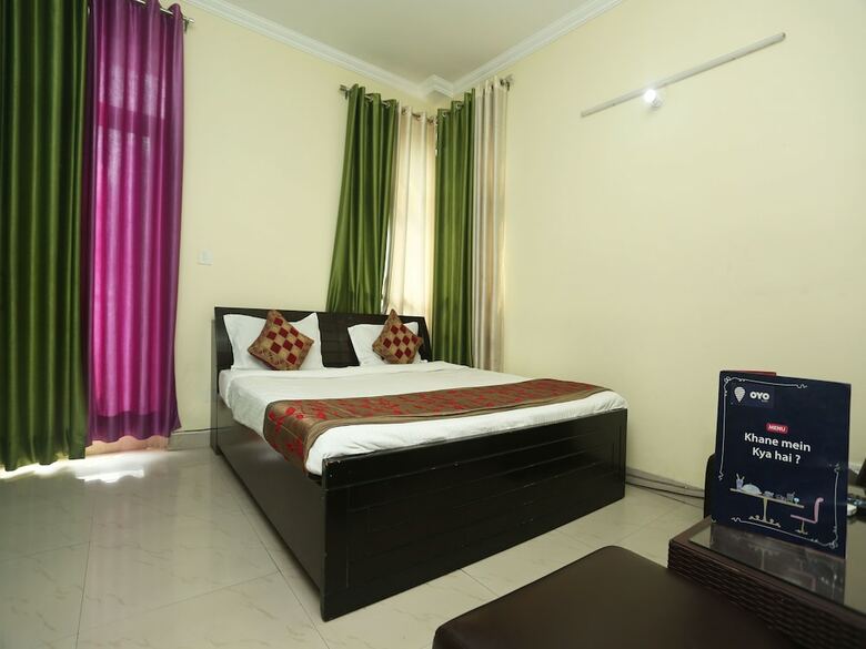 Hotel Oyo 5285 Apartment Impact Associates
