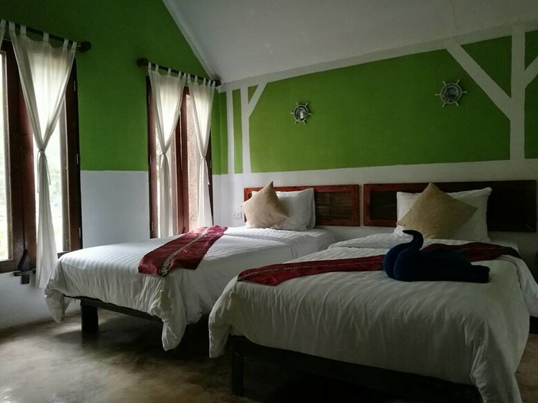 Hotel River Marina Resort