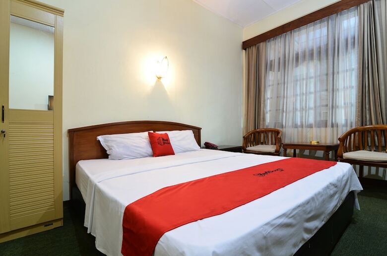 Hotel Reddoorz Plus @ Laweyan