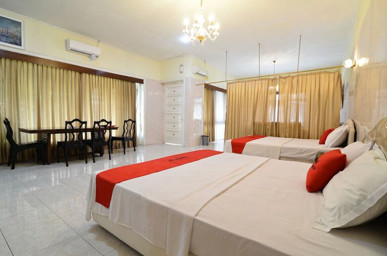 Hotel Reddoorz Plus @ Laweyan