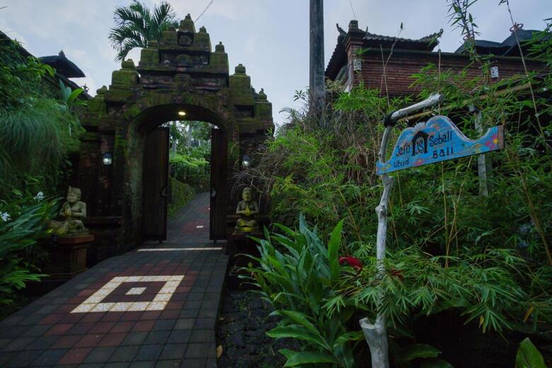 Bed & Breakfast Jero Sebali Villa