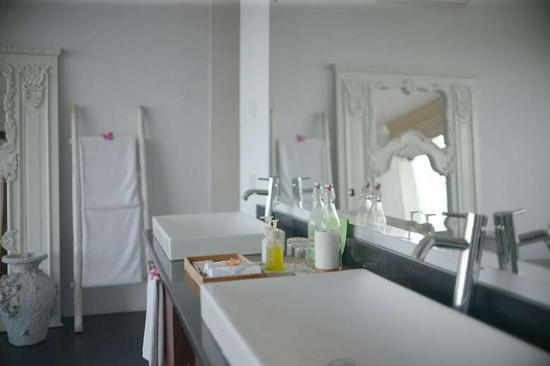 Bed & Breakfast Malimbu Cliff Villa
