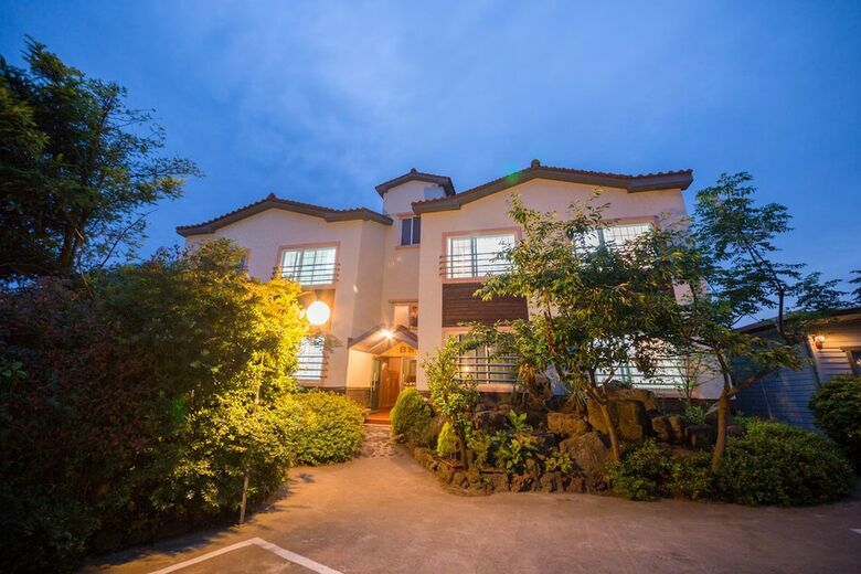 Pension Namchon Full House