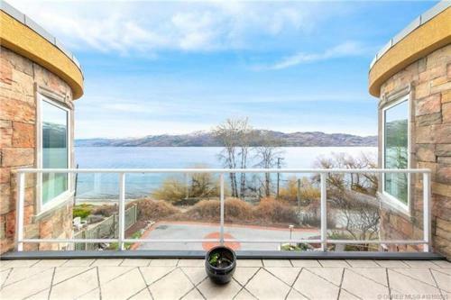 Beach Ave Castle Luxury Vacation Rental