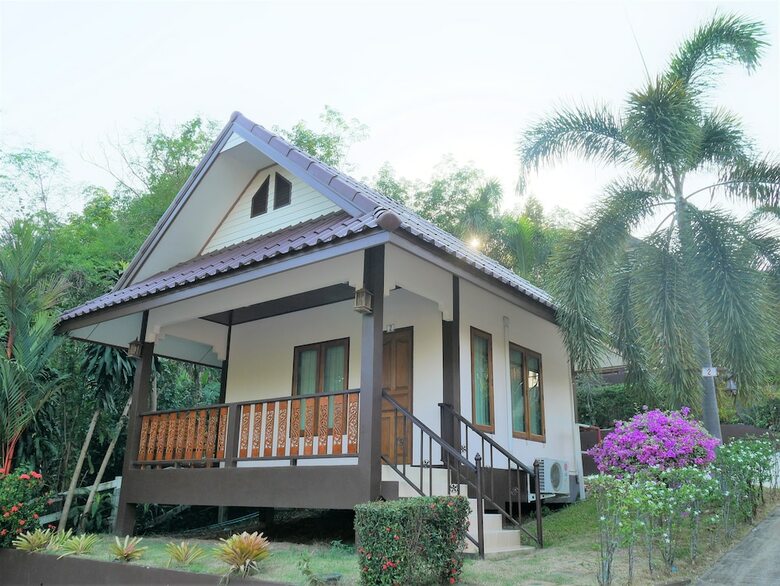 Hotel Pattana Resort