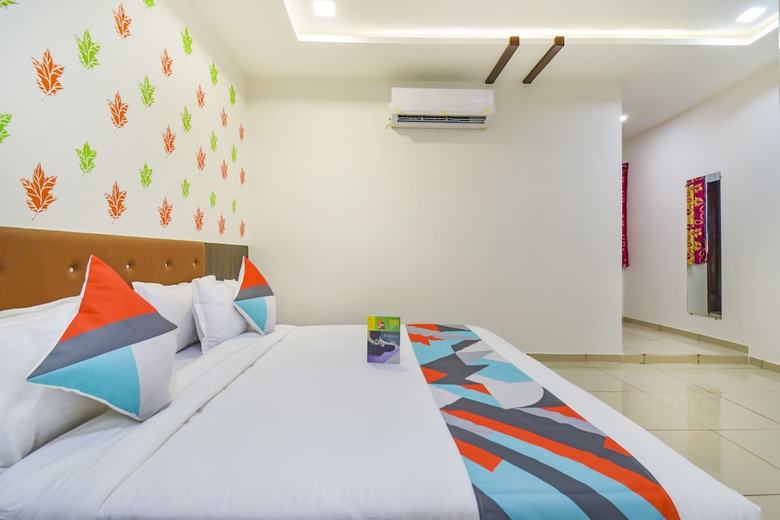 Hotel Fabexpress Shiv Residency