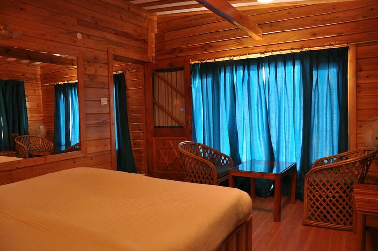Hotel The Chalets Naldehra