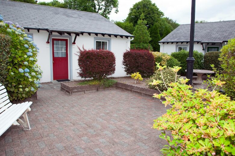 Westlodge Hotel & Pondlodge Cottages