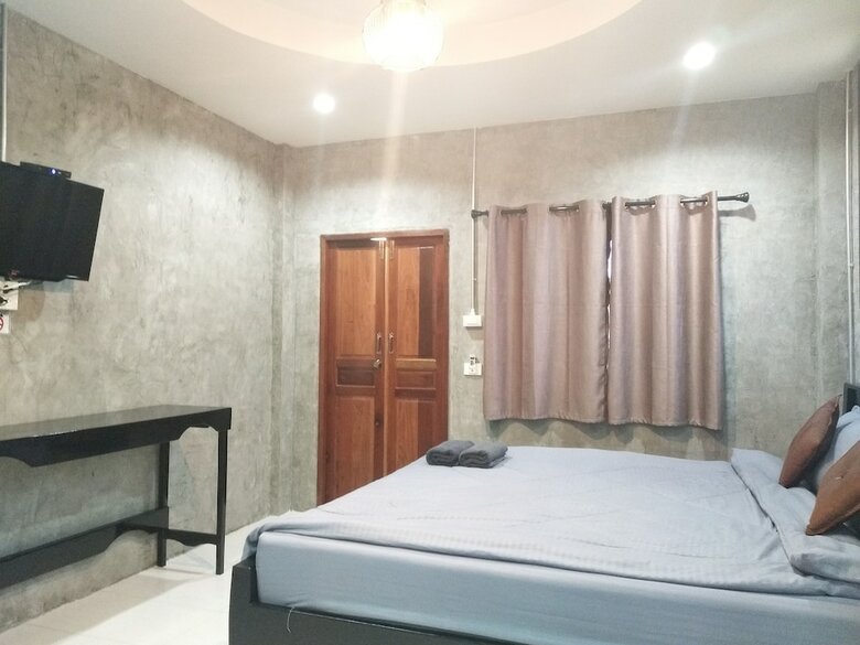 Hotel Suchanaree At Leam Ngop