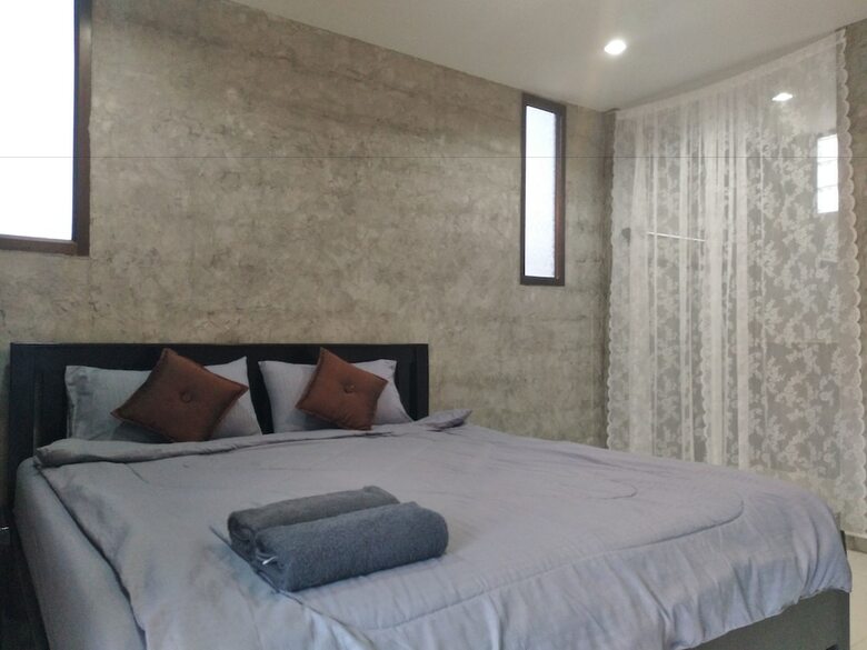 Hotel Suchanaree At Leam Ngop