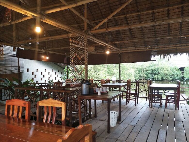 Hotel Suchanaree At Leam Ngop