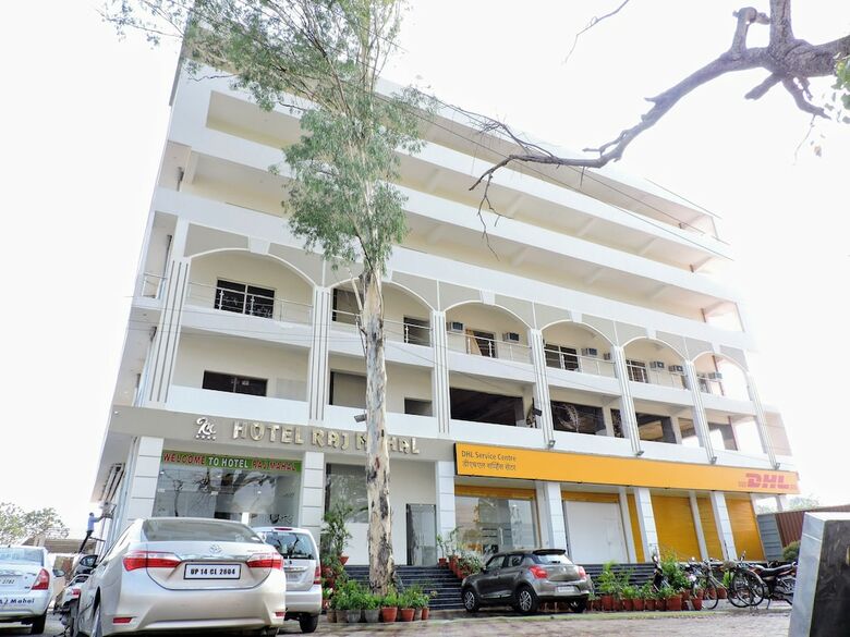 Hotel Raj Mahal