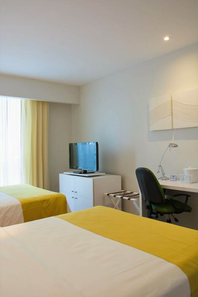 Hotel Holiday Inn Express And Suites At Wtc