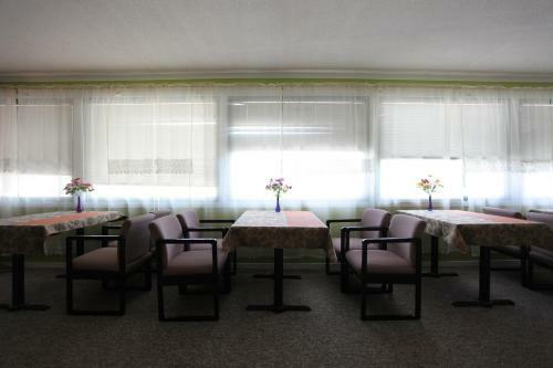 Riverside Motel