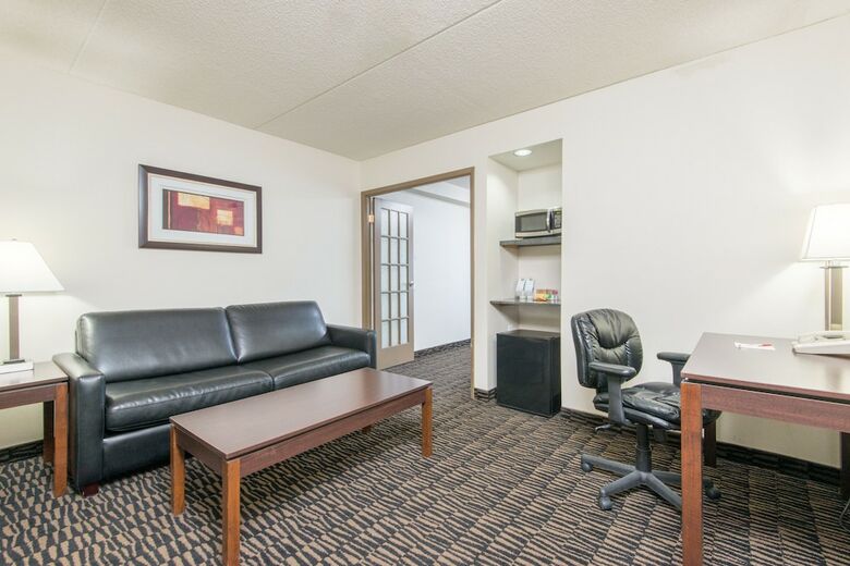 Ramada Plaza Niagara Falls Hotel