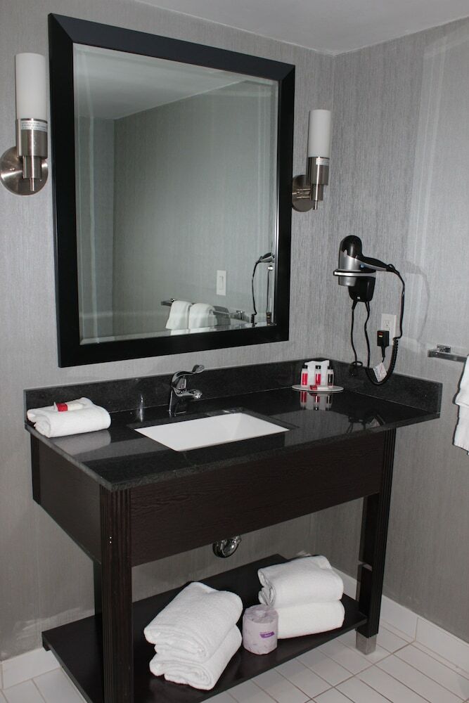 Ramada Plaza Niagara Falls Hotel