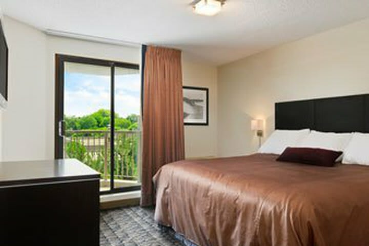 Ramada Plaza Niagara Falls Hotel