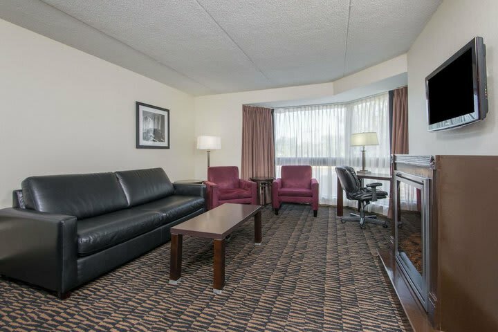 Ramada Plaza Niagara Falls Hotel