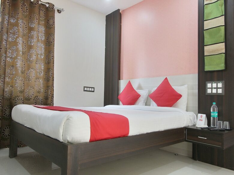Hotel & Suites By Habitat