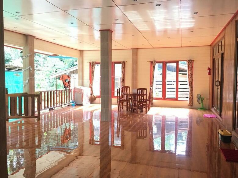 Hotel Klong Mad Good View Homestay