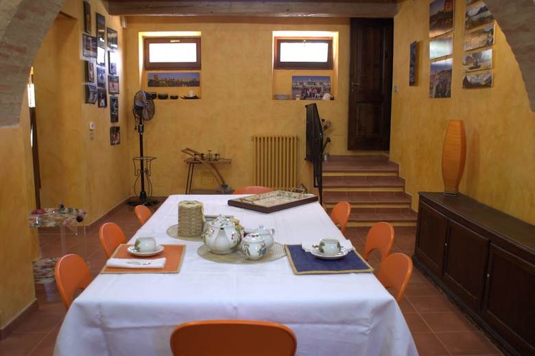 Bed & Breakfast Casa Il Girasole Marche Con Piscina