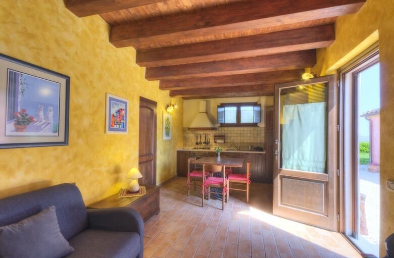 Agroturismo Airone Country House