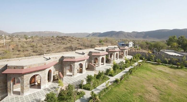 Hotel Van Chhavi Resort By Opensky