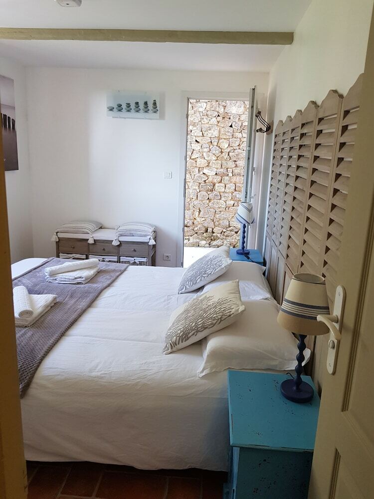 Hotel �le � Des Capucins