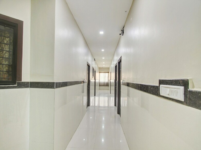 Oyo 13029 Hotel Bestend